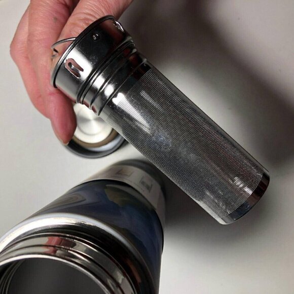 GROSCHE CHICAGO Saturn Loose Leaf Tea Fruit Infuser Water Bottle 15.2 fl. Oz - Picture 5 of 6